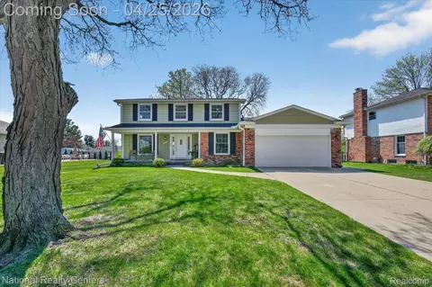 35419 Curtis Rd, Livonia, MI 48152