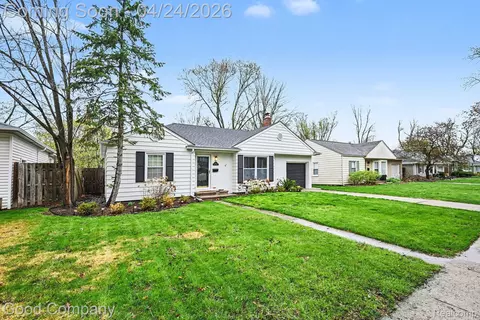 4404 Samoset Rd, Royal Oak, MI 48073