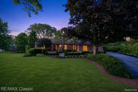 12648 Portsmouth Ct, Plymouth, MI 48170