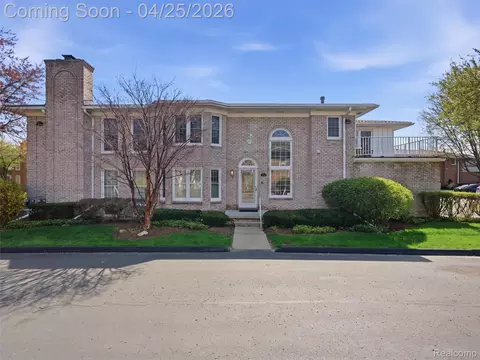 118 Windwood Pointe, Saint Clair Shores, MI 48080