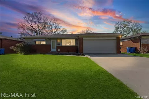 31711 Shawn Dr, Warren, MI 48088