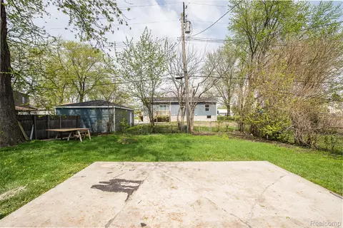 Exterior - 3245 6th St, Monroe, MI 48162 photo 3 of 10