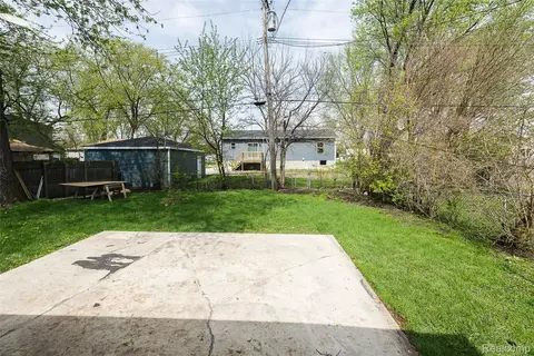 Exterior - 3245 6th St, Monroe, MI 48162 photo 9 of 10
