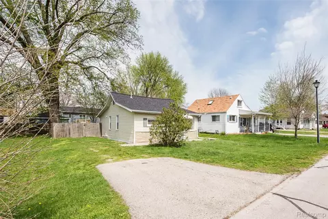 Exterior - 3245 6th St, Monroe, MI 48162 photo 7 of 10