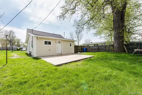 Exterior - 3245 6th St, Monroe, MI 48162 photo 5 of 10