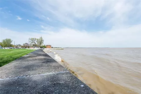 View/Area - 3245 6th St, Monroe, MI 48162 photo 2 of 4