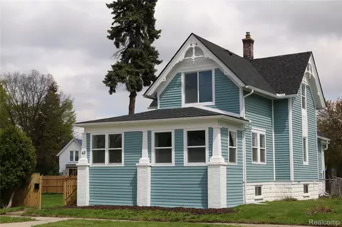 43 Rathbone St S, Mount Clemens, MI 48043