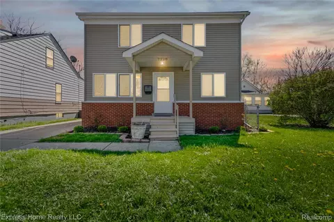 7220 Dodge Ave, Warren, MI 48091