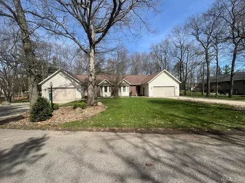 5741 Tipperary Dr #D15A, Caseville, MI 48725