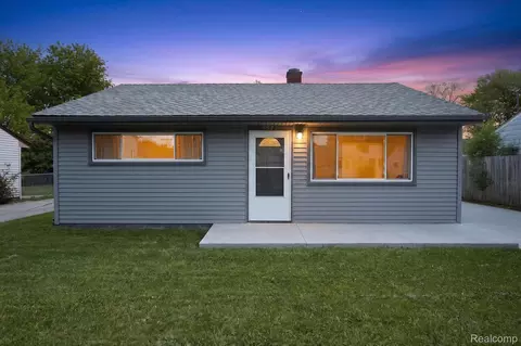 5877 William St, Taylor, MI 48180
