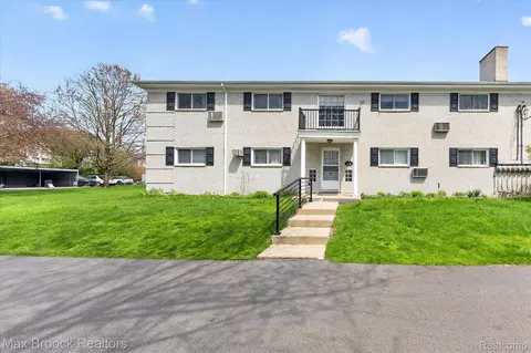 100 W Hickory Grove Rd #G7, Bloomfield Hills, MI 48304