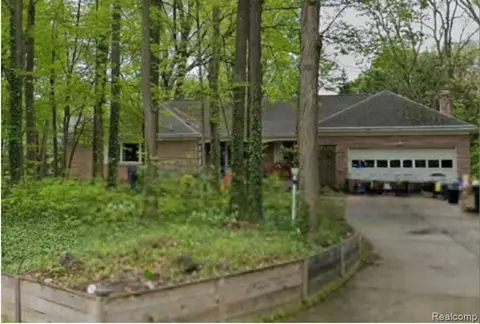 5127 Dye Hill Ct, Flint, MI 48532