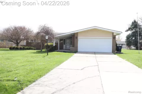11114 Greendale Dr, Sterling Heights, MI 48312