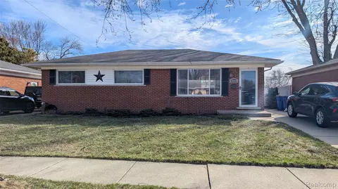 28640 Bradner Dr, Warren, MI 48088