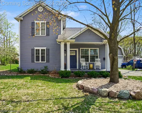 34 Mechanic St, Oxford, MI 48371