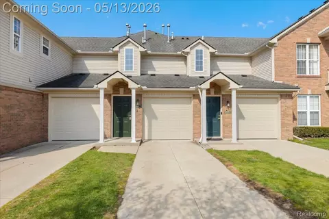 45761 Gable Dr, Macomb, MI 48044