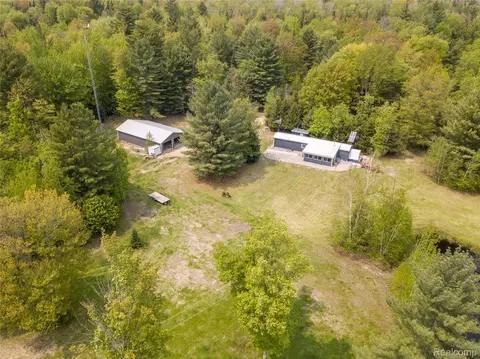 5960 N Trail SE, Orange, MI 49646