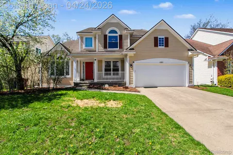4880 S Ridgeside Cir, Ann Arbor, MI 48105