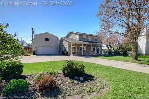 40 Potter Dr, Belleville, MI 48111