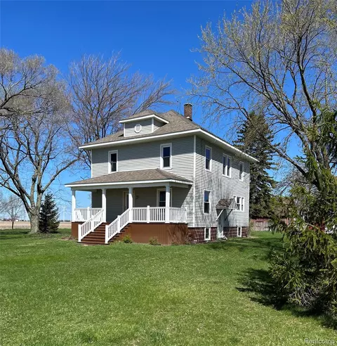 5266 Dutcher Rd, Fairgrove, MI 48733
