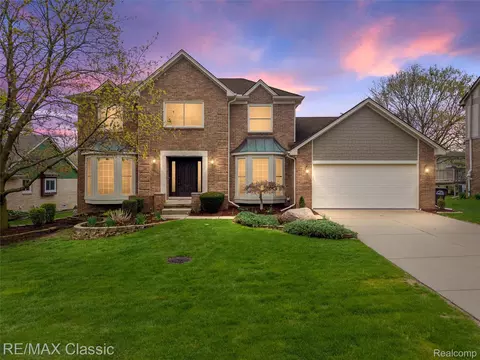17183 Summit Dr, Northville, MI 48168