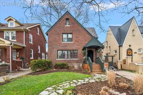 463 Lakewood St, Detroit, MI 48215