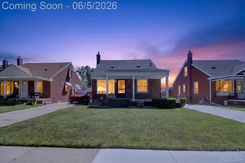 9825 Becker Ave, Allen Park, MI 48101
