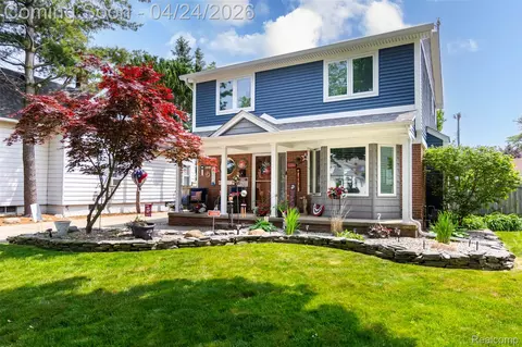 653 Chestnut St, Wyandotte, MI 48192