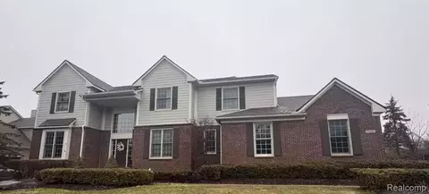 53534 Shoal Creek Rd, Lyon, MI 48178