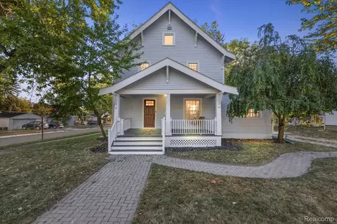 438 N Bailey St, Romeo, MI 48065