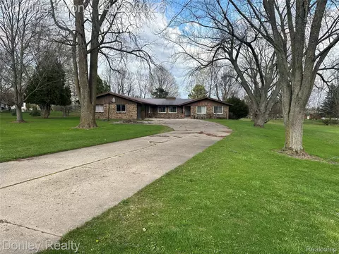 1120 Northview Dr, Caro, MI 48723