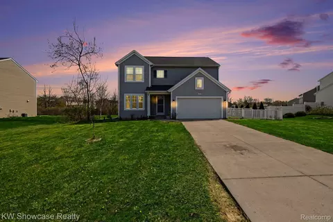 4339 Pebble Creek Blvd, Grand Blanc, MI 48439