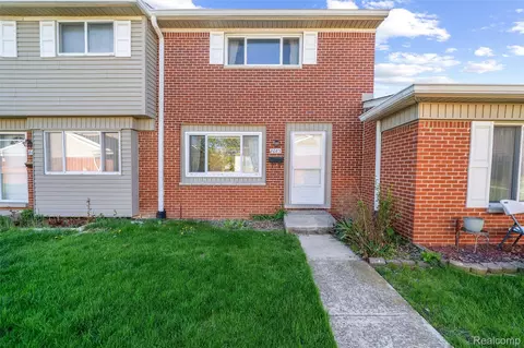 8083 Coventry St #98, Westland, MI 48185