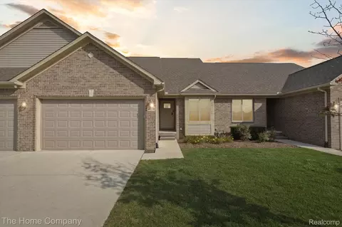 48270 Applegrove Ln, New Baltimore, MI 48051