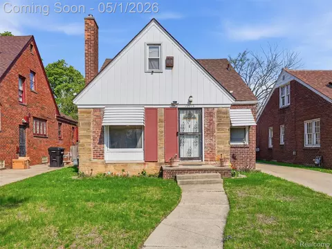 18492 Snowden St, Detroit, MI 48235