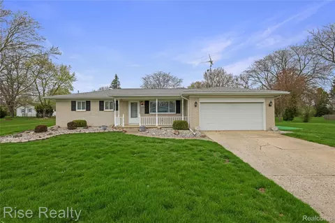 7080 Aldredge Dr, Clayton, MI 48473