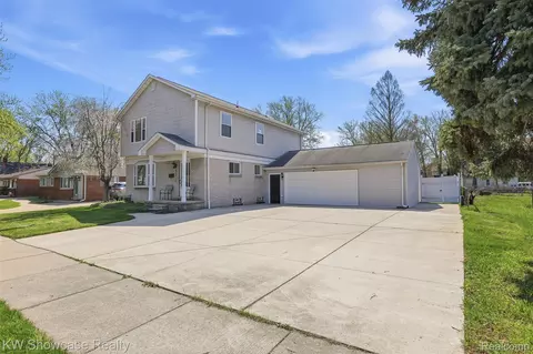 25715 Norfolk St, Dearborn Heights, MI 48125