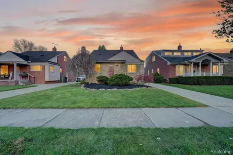 9006 Quandt Ave, Allen Park, MI 48101
