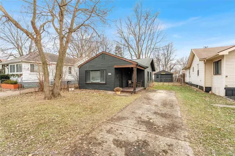 3237 Harris St, Ferndale, MI 48220