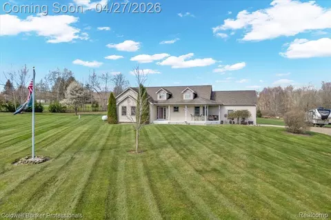 6017 Simmons Trl, North Branch, MI 48461