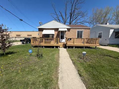 7003 Lozier Ave, Warren, MI 48091