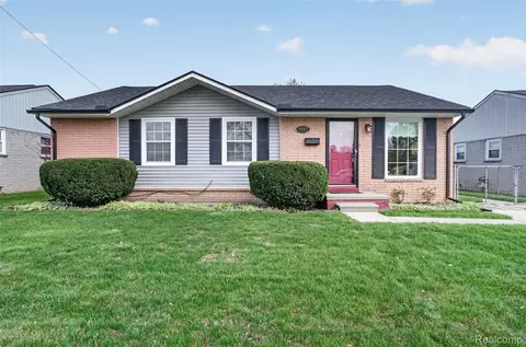 4447 Harrison St, Inkster, MI 48141