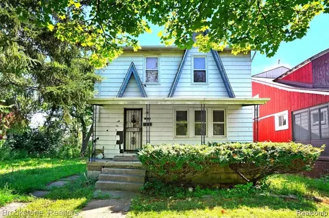 19640 Yacama Rd, Highland Park, MI 48203