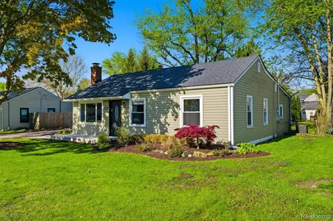 9081 Marlowe Ave, Plymouth, MI 48170