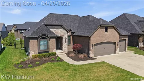 22003 Chaucer Ct, Macomb, MI 48044