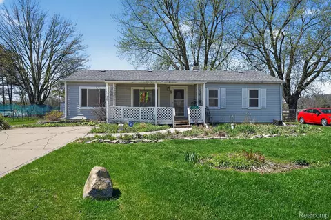 1392 Winfield Dr, Clayton, MI 48473