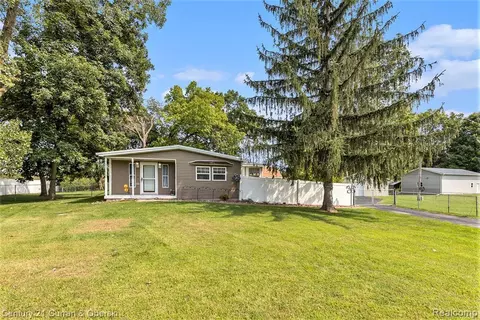 10228 Rexford Rd, Grass Lake, MI 49240