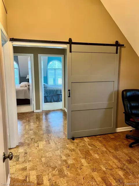 Entry Way - 8065 S Portage Rd, Jackson, MI 49201 photo 3 of 4