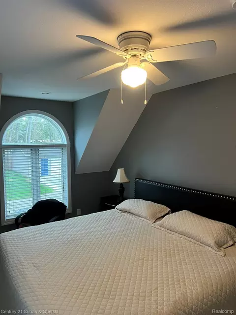 Bedroom - 8065 S Portage Rd, Jackson, MI 49201 photo 2 of 5