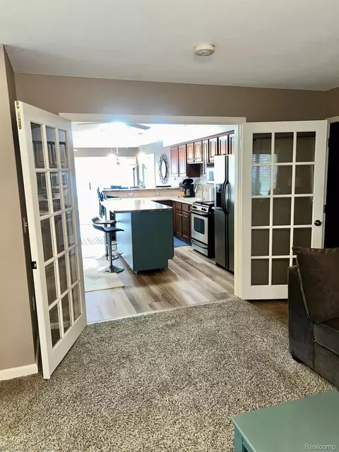 Kitchen - 8065 S Portage Rd, Jackson, MI 49201 photo 4 of 4
